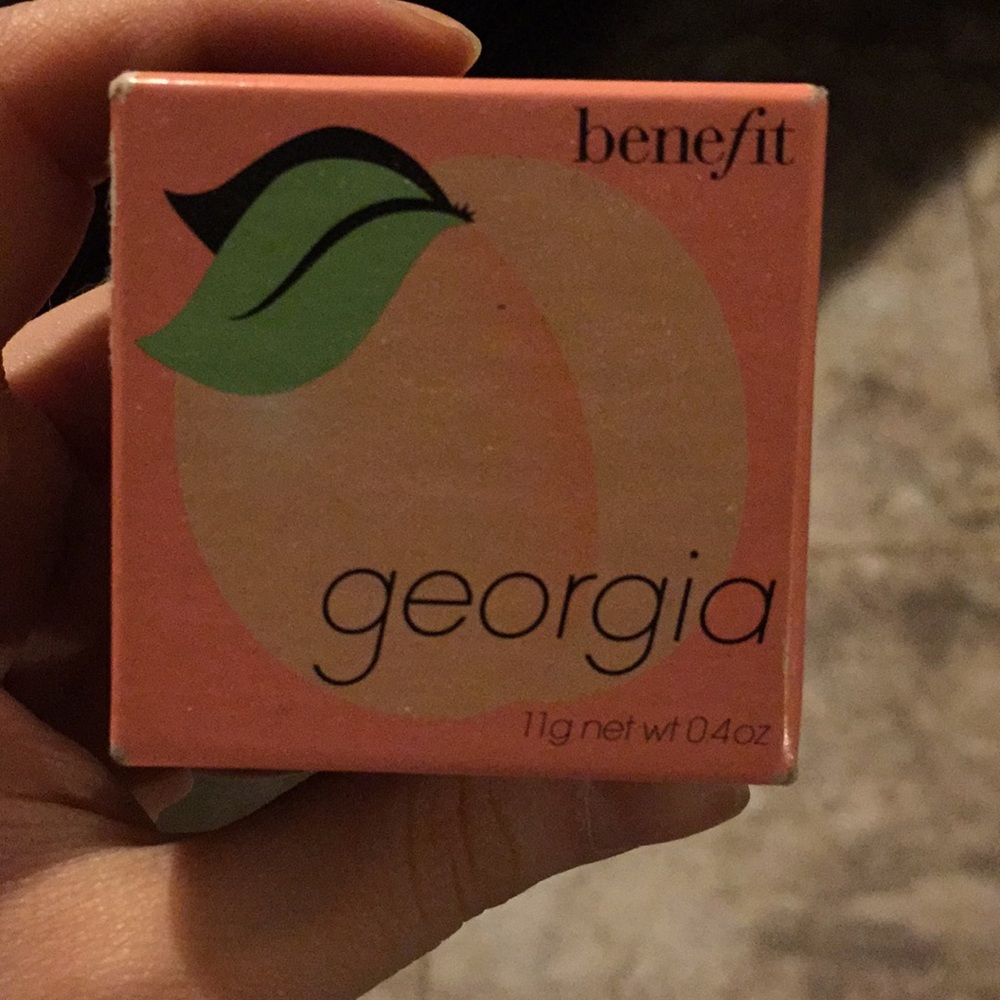Benefit powder